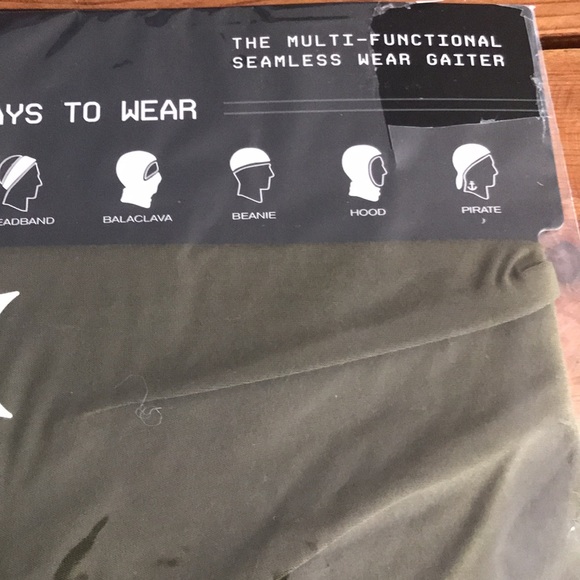 NWT Hurley Multi-Functional Gaiter (face mask) - Picture 3 of 3